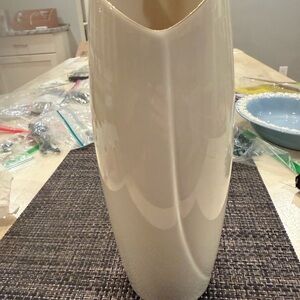 Lenox Elegant Heart-shaped 11”Cream Vase